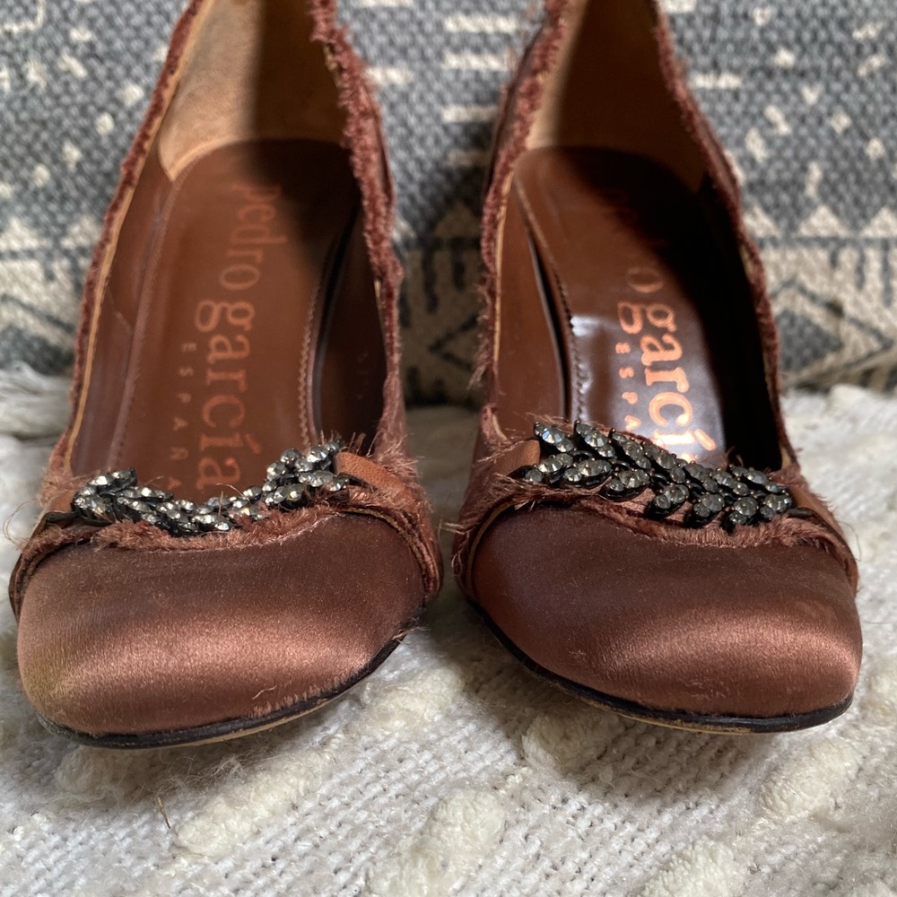 {Pedro Garcia} Satin and Swarovski Crystal Heels - Picture 5 of 11